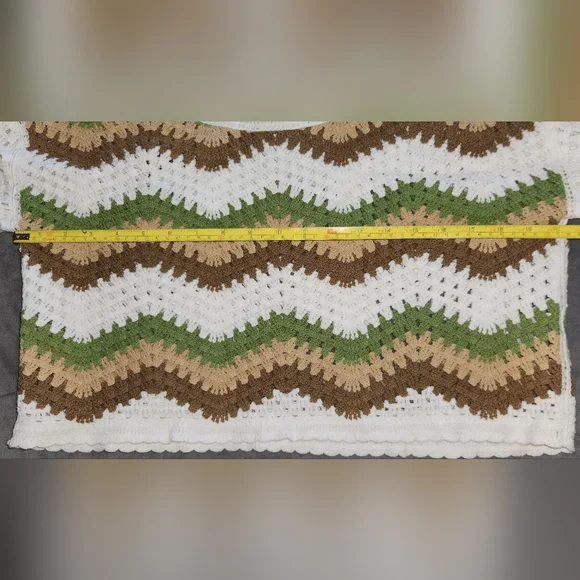 Truth by Republic Green Brown White Chevron Cropped Crochet Sweater - Picture 8 of 10